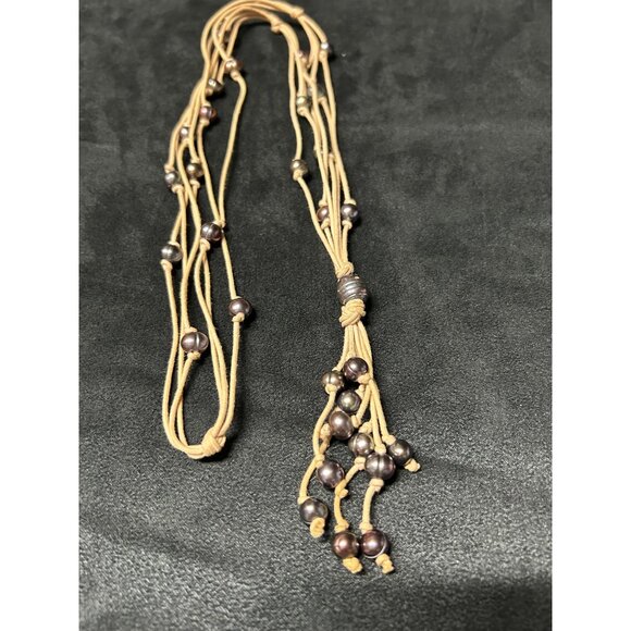 Black Tahitian pearls suede Cord necklace, lariat style Y necklace, 32" long - Picture 4 of 6